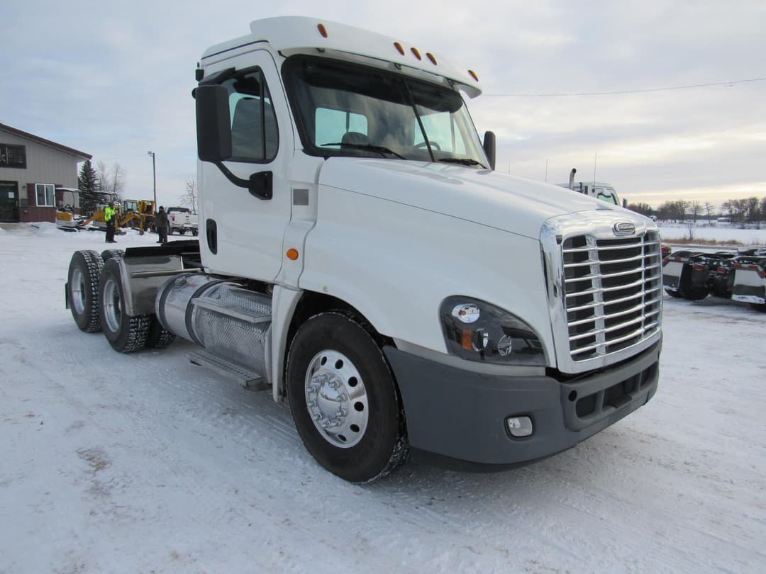 Image of Freightliner Cascadia 125 Primary image