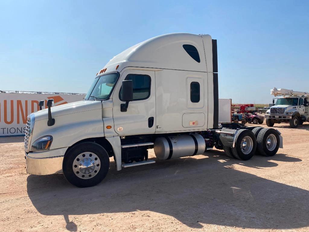 Image of Freightliner Cascadia 125 Primary image