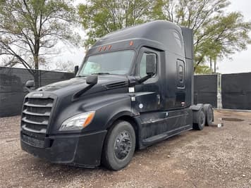 Main image Freightliner Cascadia 126