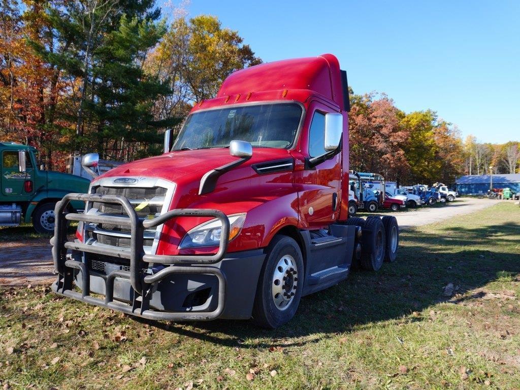 Image of Freightliner Cascadia 126 Primary image