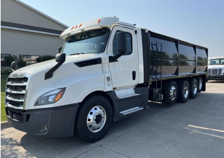 Main image Freightliner Cascadia 126