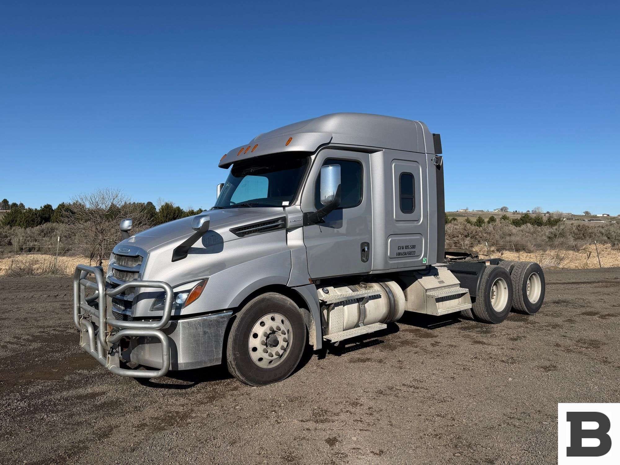 2019 Freightliner Cascadia 126 Equipment Image0