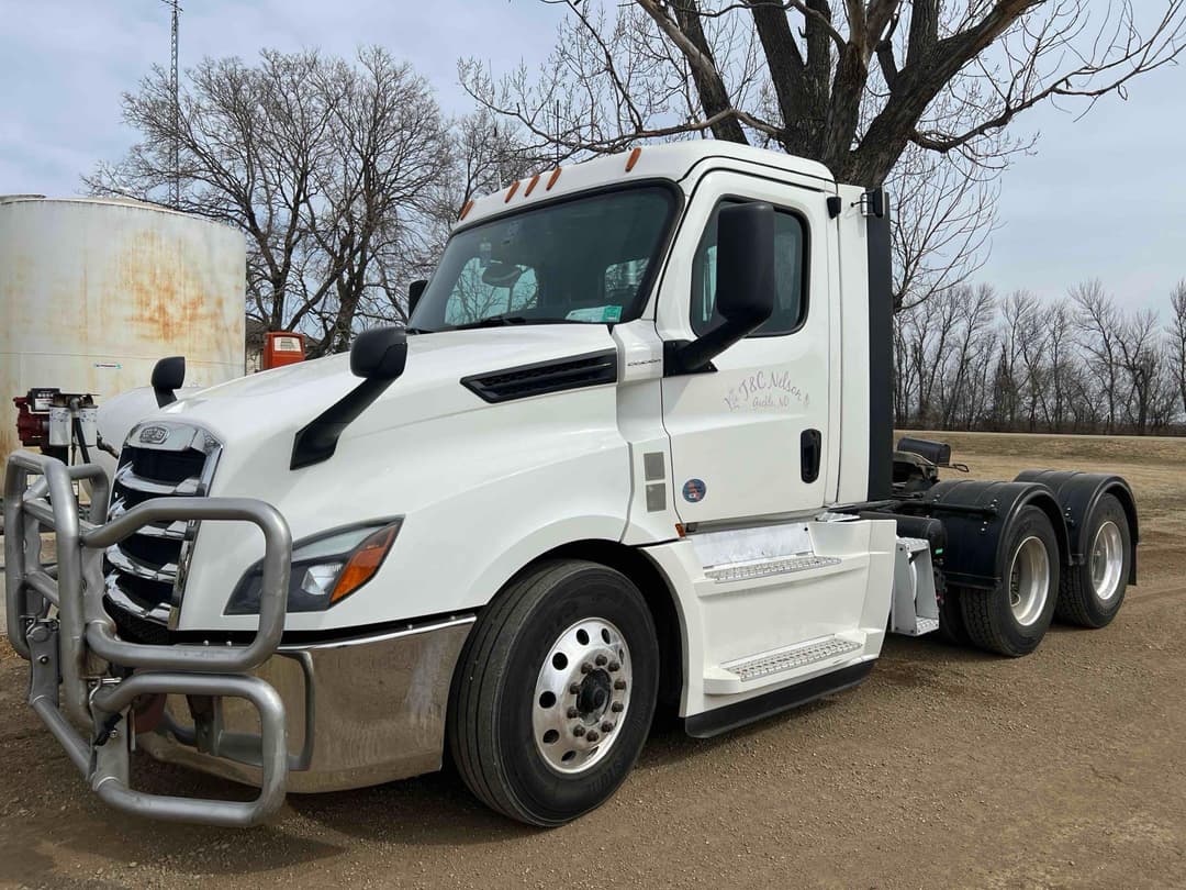 Image of Freightliner Cascadia Primary image