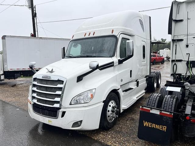 Image of Freightliner Cascadia equipment image 1