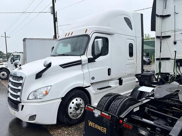 Image of Freightliner Cascadia equipment image 2