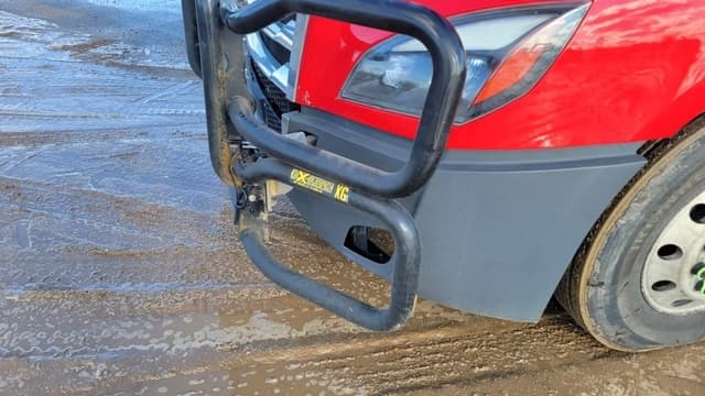 Image of Freightliner Cascadia equipment image 3