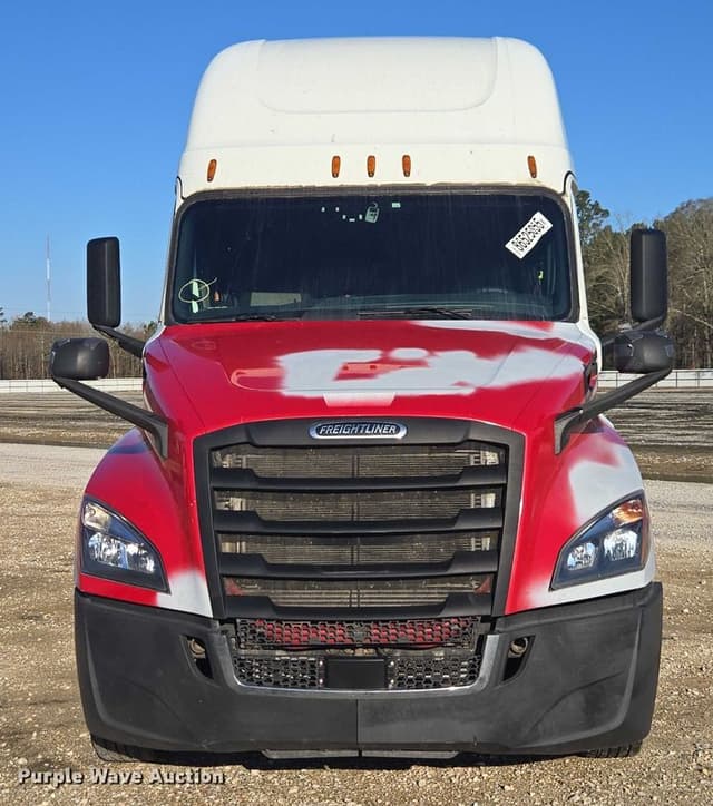 Image of Freightliner Cascadia equipment image 1