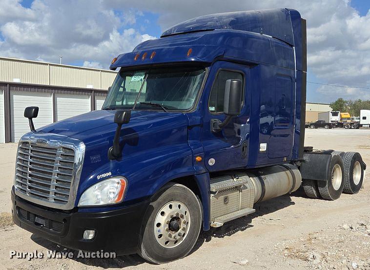 Image of Freightliner Cascadia Primary image