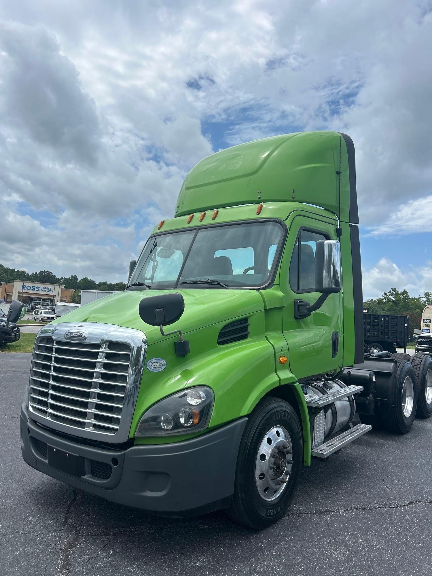 2019 Freightliner Cascadia Equipment Image0