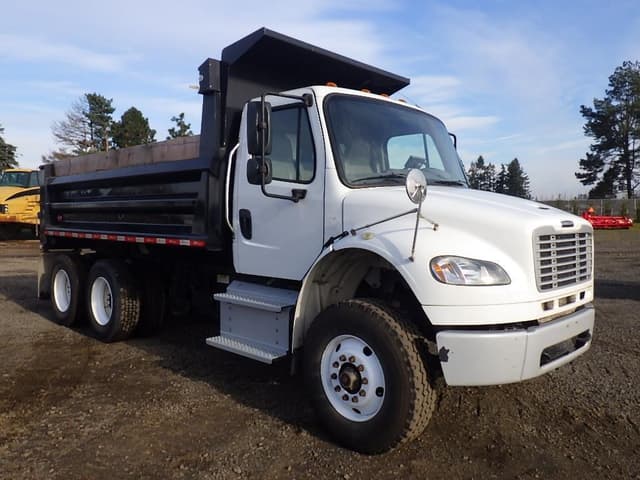 Image of Freightliner M2 equipment image 2