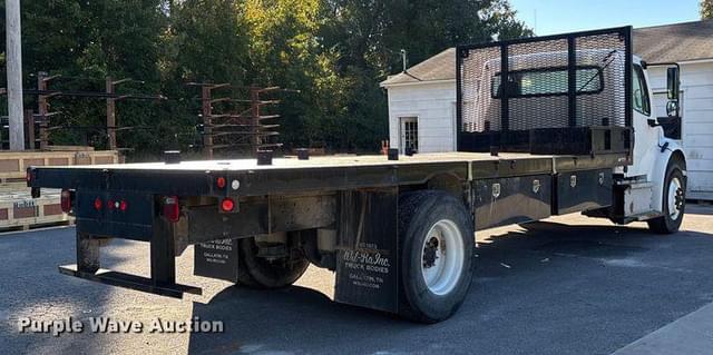 Image of Freightliner M2 equipment image 4