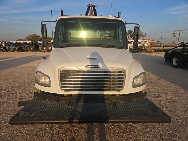 Image of Freightliner M2 equipment image 1