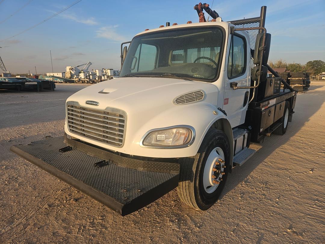 Image of Freightliner M2 Primary image