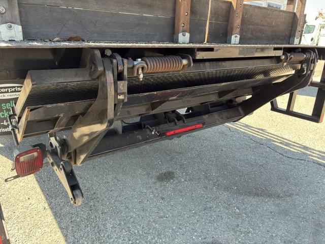 Image of Freightliner M2 equipment image 4