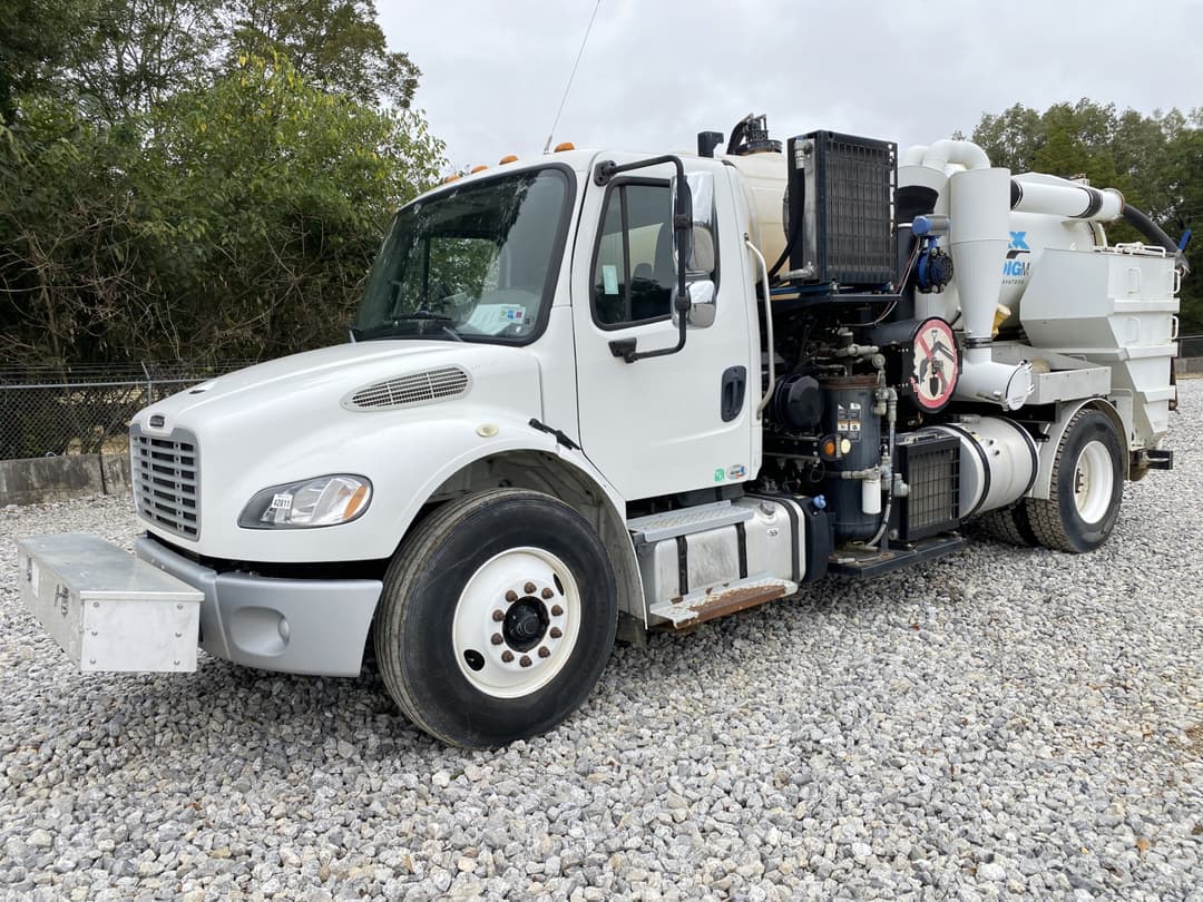 Image of Freightliner M2 Primary image