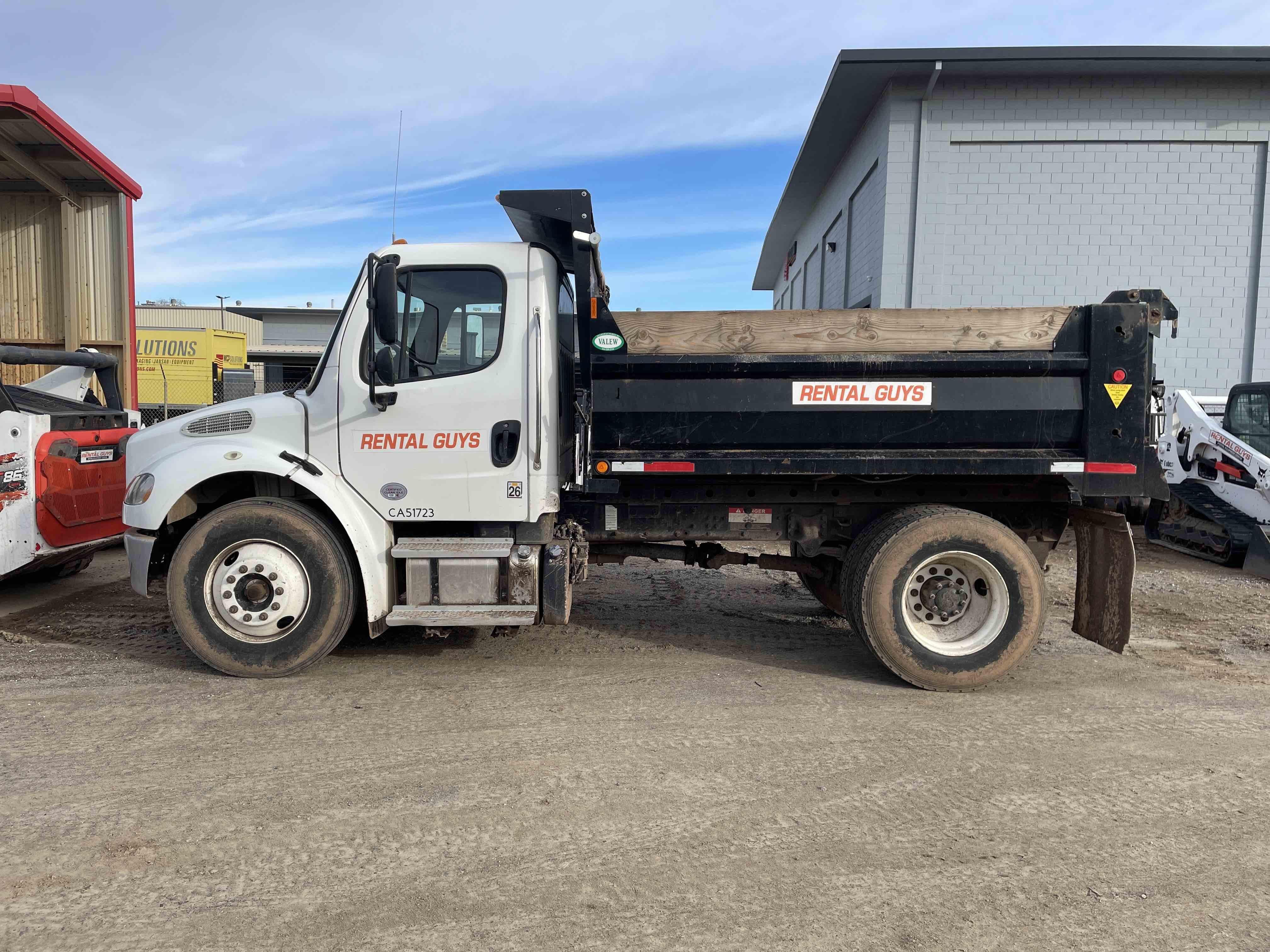 2019 Freightliner M2106 Equipment Image0