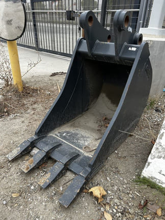 2019 Central Fabricators Backhoe Loader Bucket Equipment Image0