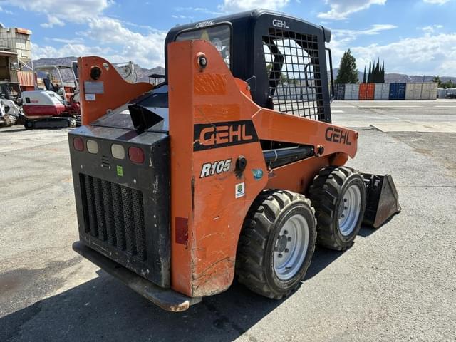 Image of Gehl R105 equipment image 2