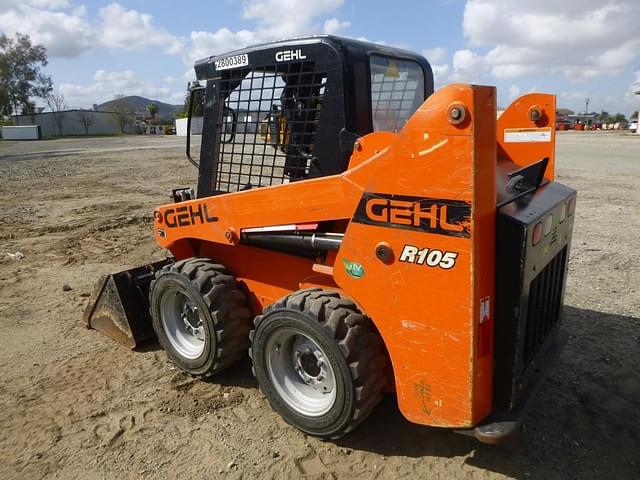 Image of Gehl R105 equipment image 3