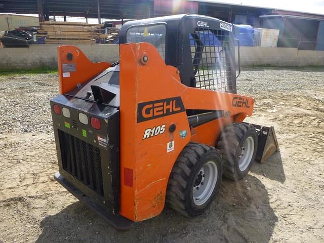Image of Gehl R105 equipment image 2