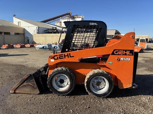 Image of Gehl R105 equipment image 4