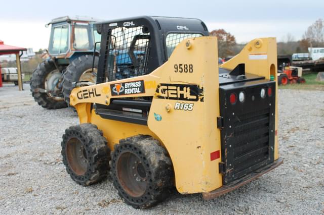 Image of Gehl R165 equipment image 2