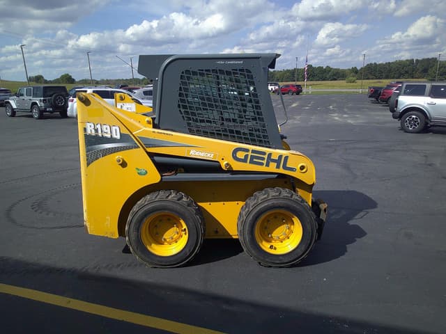 Image of Gehl R190 equipment image 3