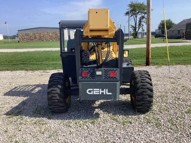 Image of Gehl RS6-34 equipment image 3