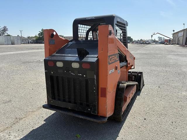 Image of Gehl RT105 equipment image 2