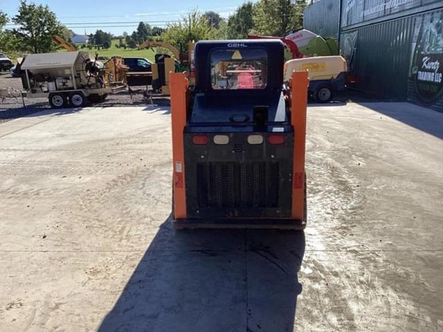 Image of Gehl RT105 equipment image 2