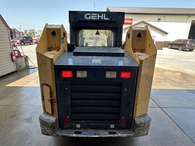 Image of Gehl RT215 equipment image 3