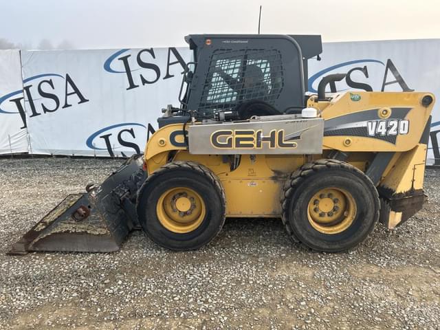Image of Gehl V420 equipment image 1