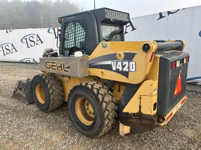 Image of Gehl V420 equipment image 2