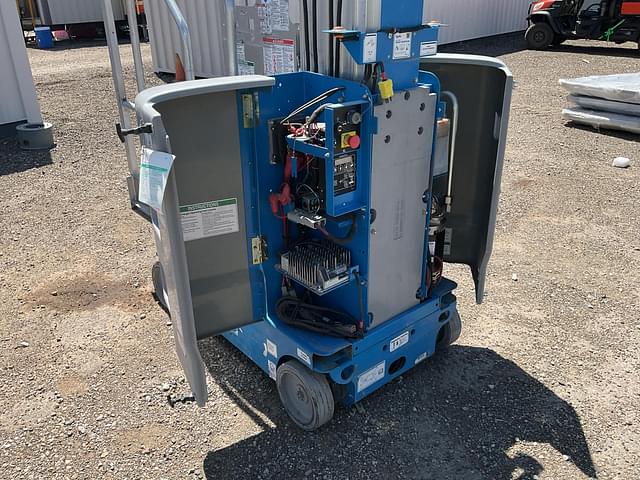 Image of Genie GR-20 equipment image 4