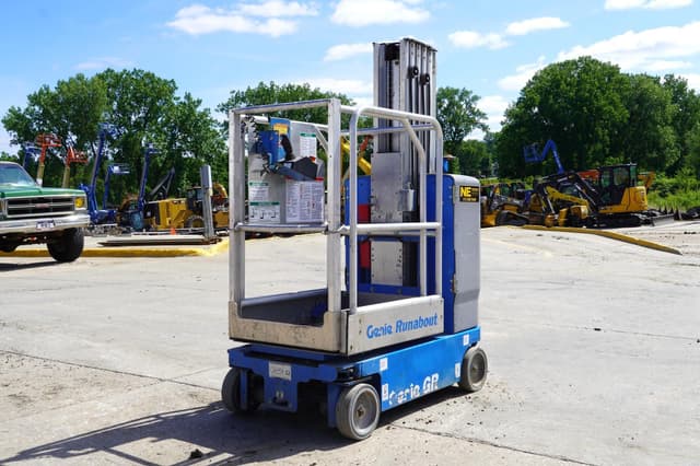 Image of Genie GR-20 equipment image 1