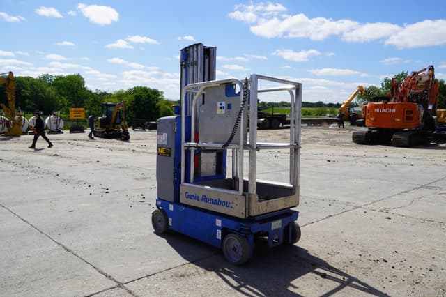 Image of Genie GR-20 equipment image 3