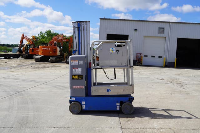 Image of Genie GR-20 equipment image 4
