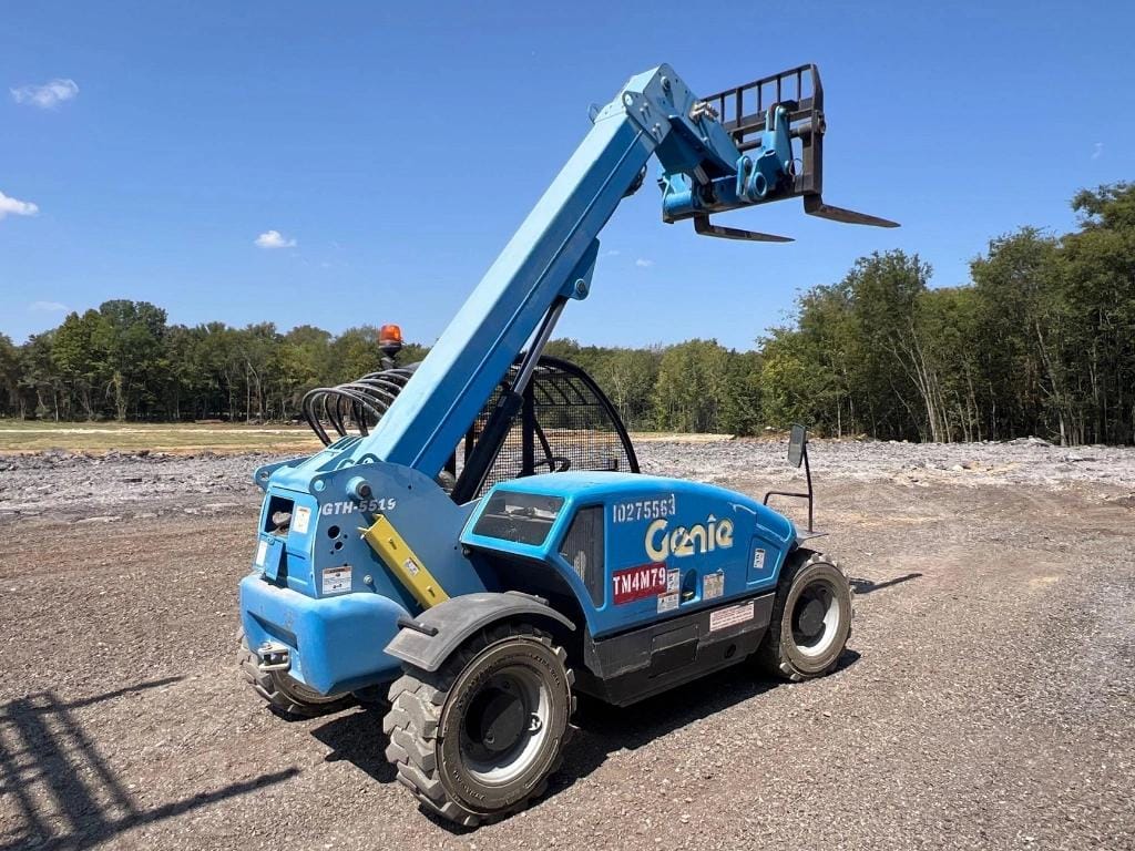 2019 Genie GTH-5519 Equipment Image0