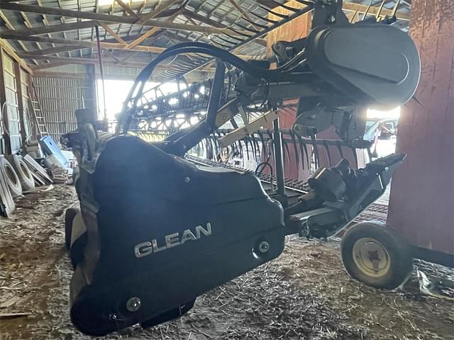 Image of Gleaner 9255 equipment image 3