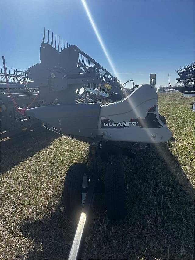 Image of Gleaner 9255 equipment image 2