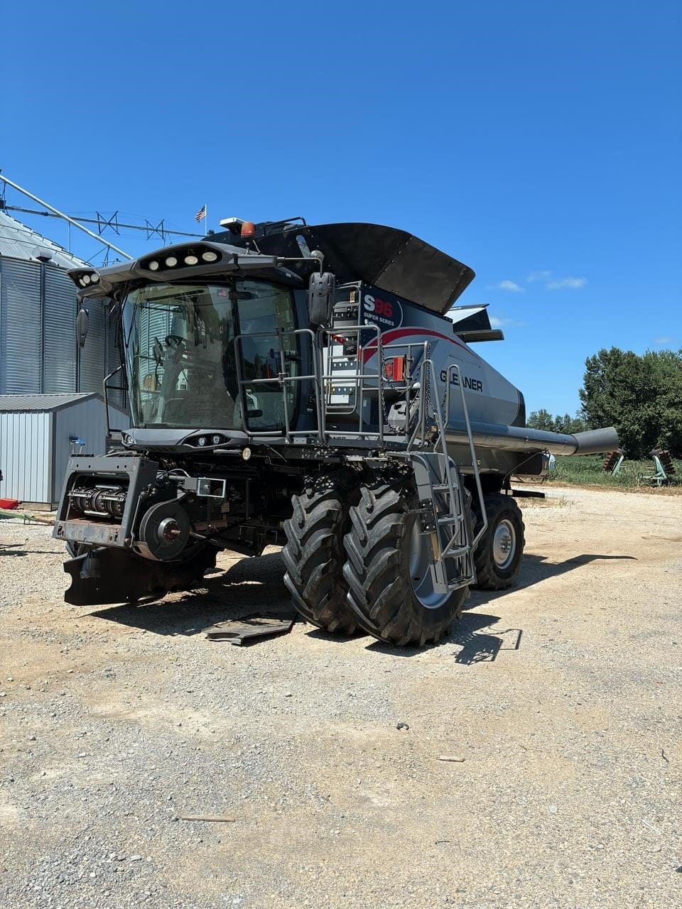 Combines image