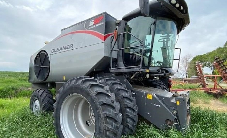 Main image Gleaner S97