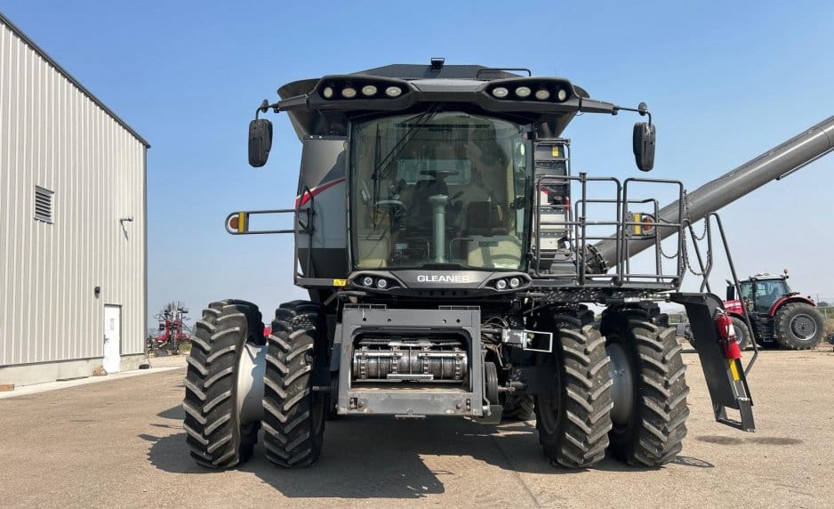 2019 Gleaner S97 Equipment Image0