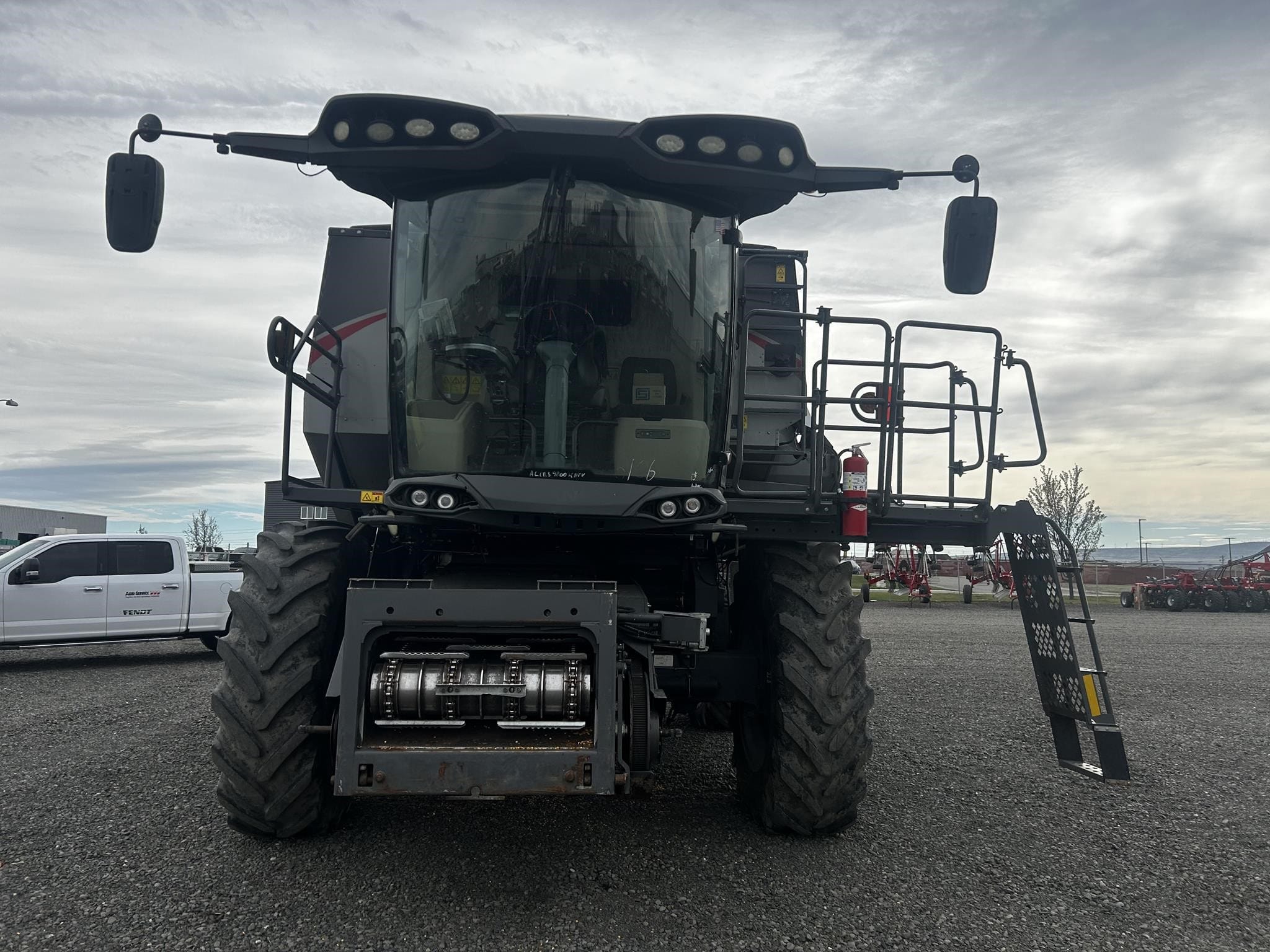 2019 Gleaner S98 Equipment Image0