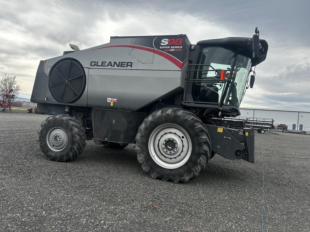 Image of Gleaner S98 Primary image