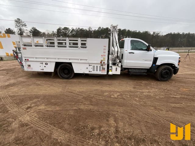 Image of Chevrolet 5500HD equipment image 3