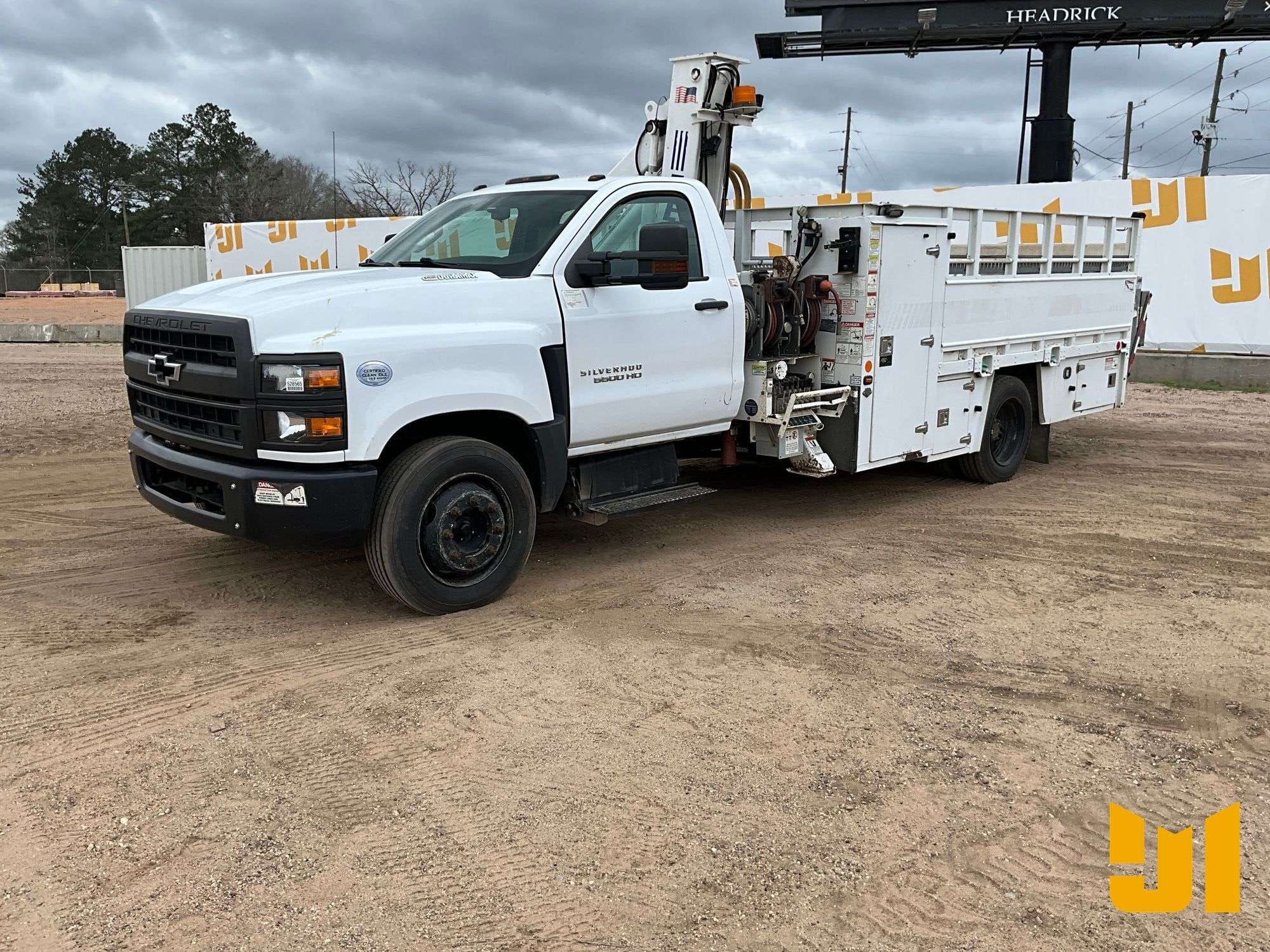 2019 Chevrolet 5500HD Equipment Image0