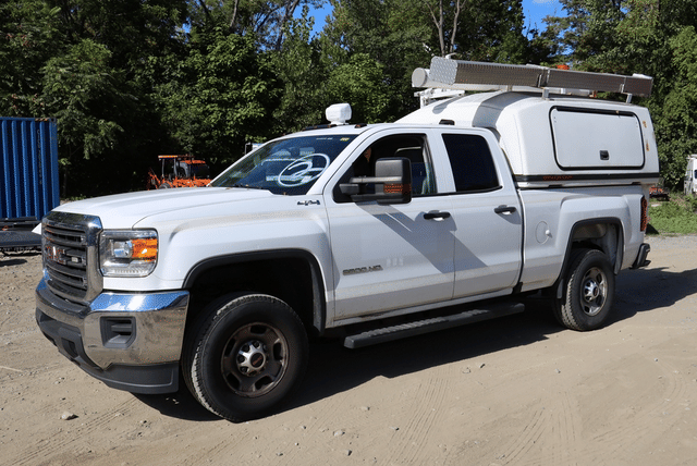 Image of GMC 2500HD equipment image 1