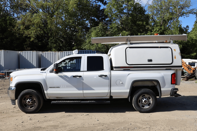 Image of GMC 2500HD equipment image 4