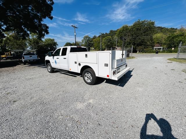 Image of GMC 2500HD equipment image 2